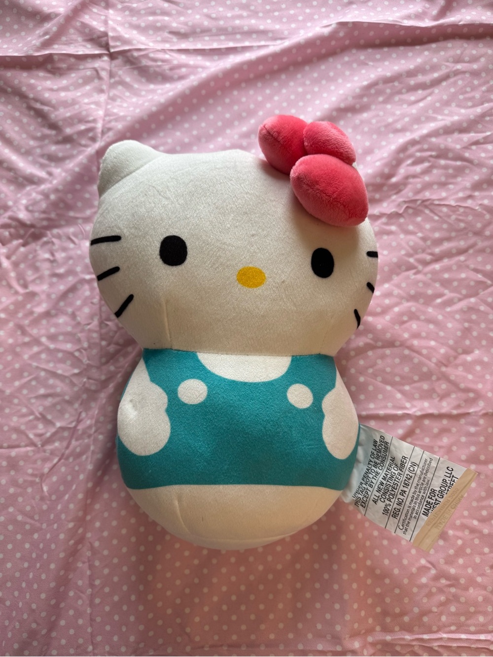 hello kitty plush 💗